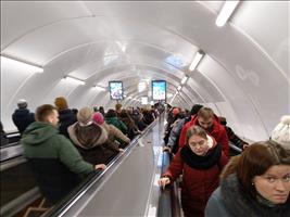 Die Sankt Petersburger U-Bahn ist die tiefste der Welt... Bis zu 100 Meter tief