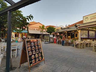 Ein Dorf, ein Markplatz