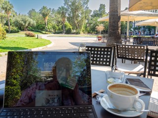 Chillen bei Kaffee und gleich den nächsten Aufenthalt buchen