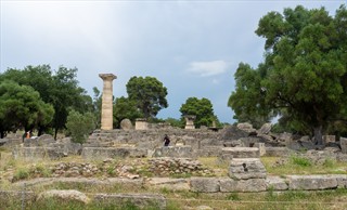 Am Tempel des Zeus