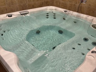 'Jacuzzi nimm du sie' oder ein Whirlpool (in XXL versteht sich)