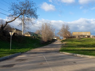 Wenn man hier von der Strasse abkommt ist gleich Sandweg