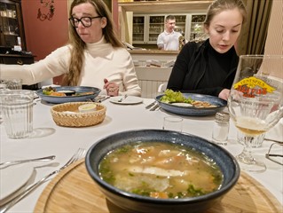 Essen bei Onkel Vanya